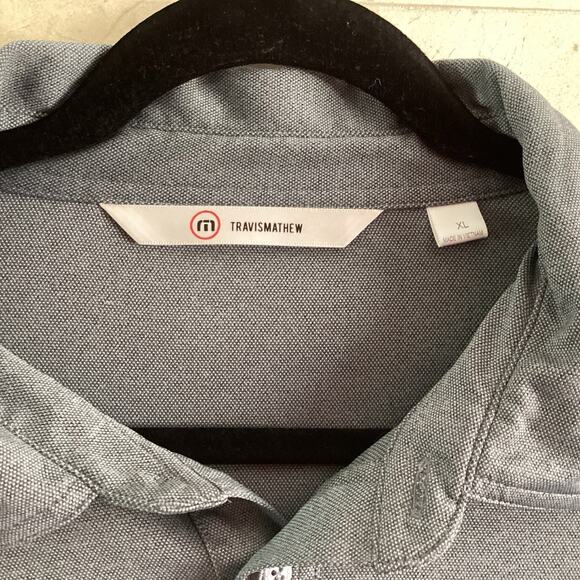 Travis Mathew Men’s Polo Shirt XL Gray Performance Golf Preppy Streetwear - Picture 4 of 8